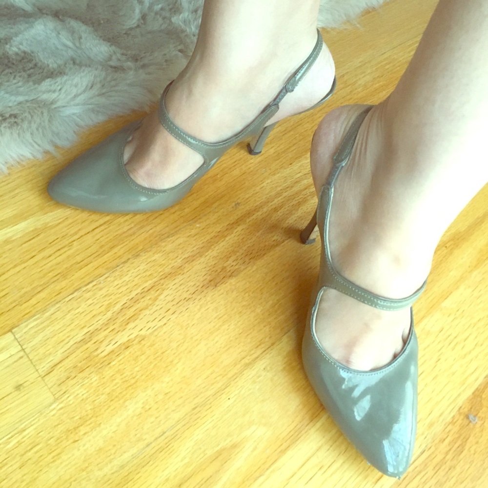 Via Spiga Gray Patent Mary Jane slingback heels.
